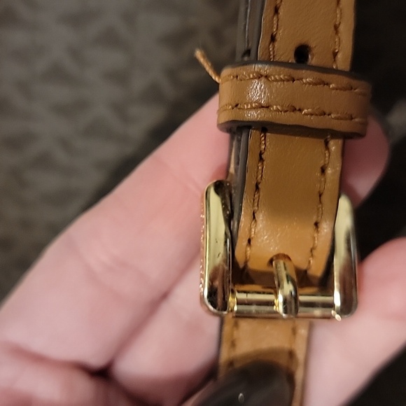 Michael Kors Jet Set Travel Large Logo Messenger Bag~EUC - Picture 16 of 16